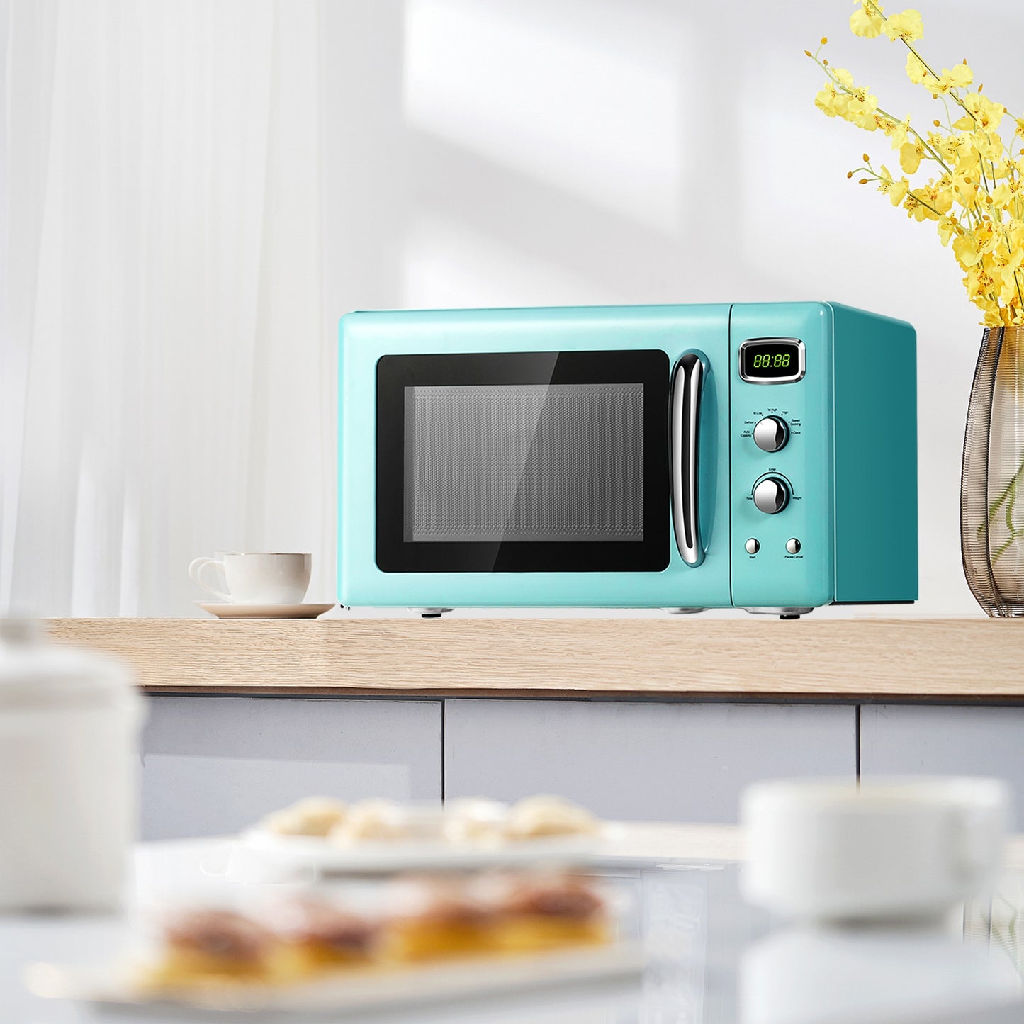 0.9 Cu.ft Retro Countertop Compact Microwave Oven, Green Toaster Ovens at Gallery Canada