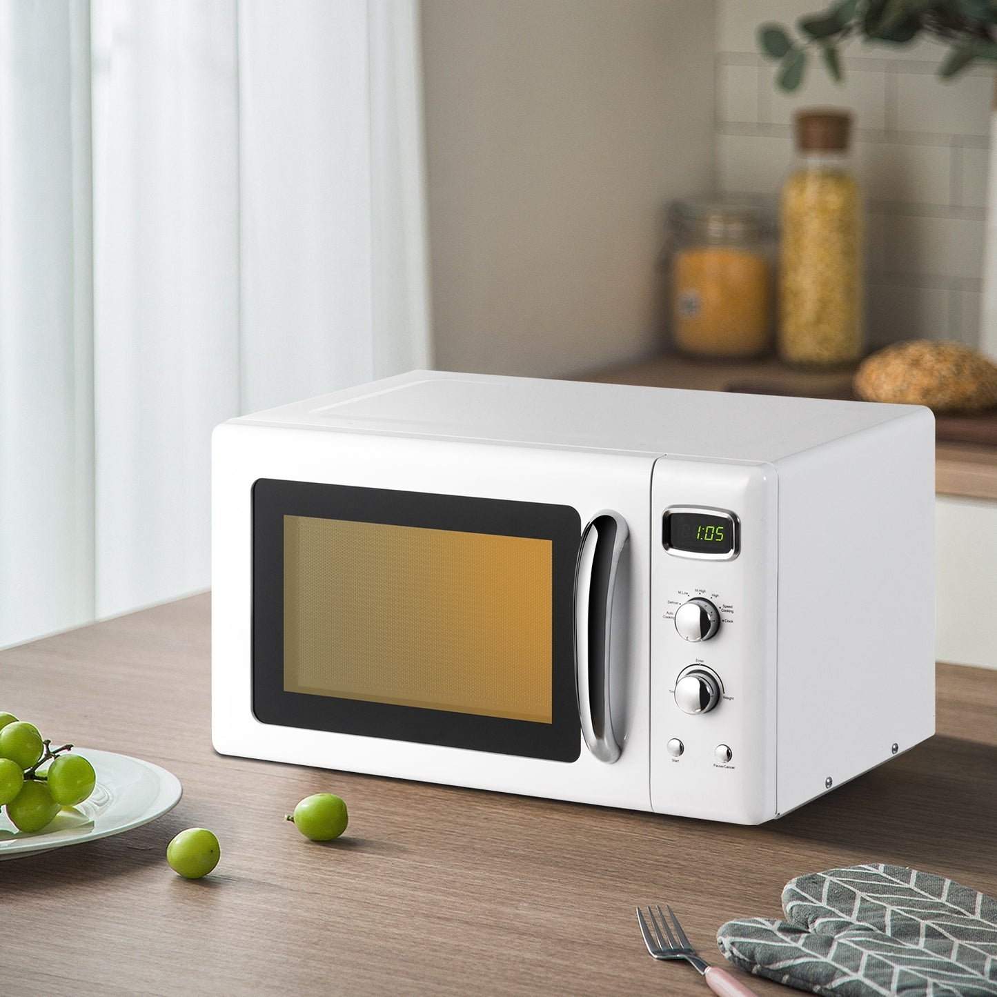 0.9 Cu.ft Retro Countertop Compact Microwave Oven, White Toaster Ovens at Gallery Canada