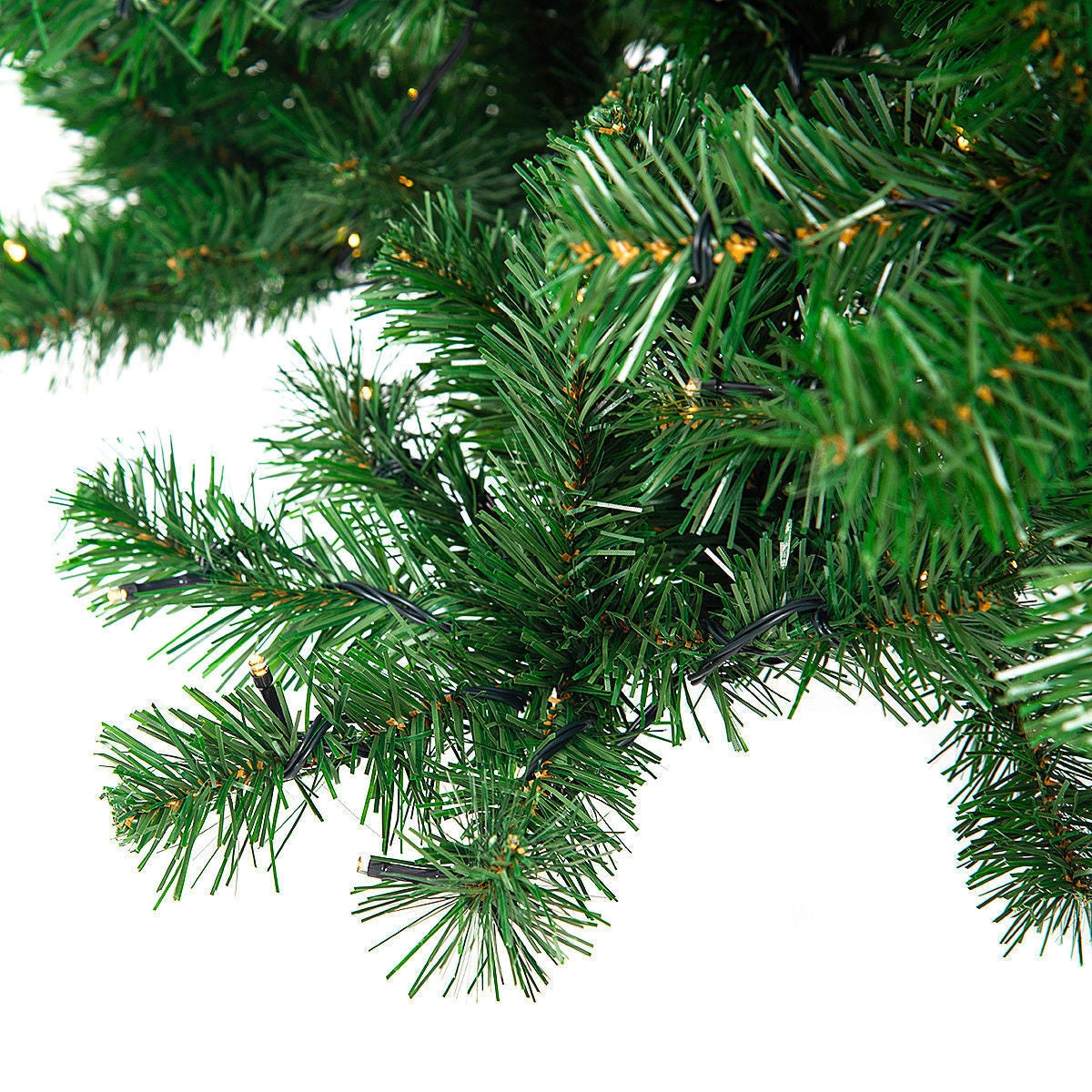 9 Feet Pre-Lit PVC Artificial Christmas Tree, 700 LED Lights, Green Christmas Tree at Gallery Canada