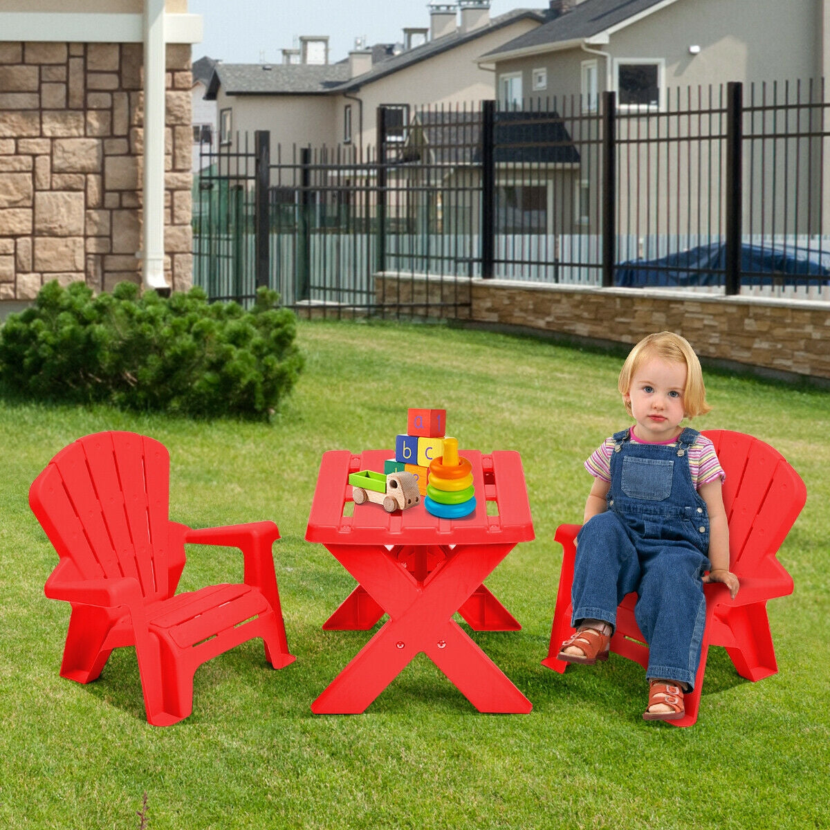 3-Piece Plastic Play Table Chair Set, Red Kids Table & Chair Sets at Gallery Canada