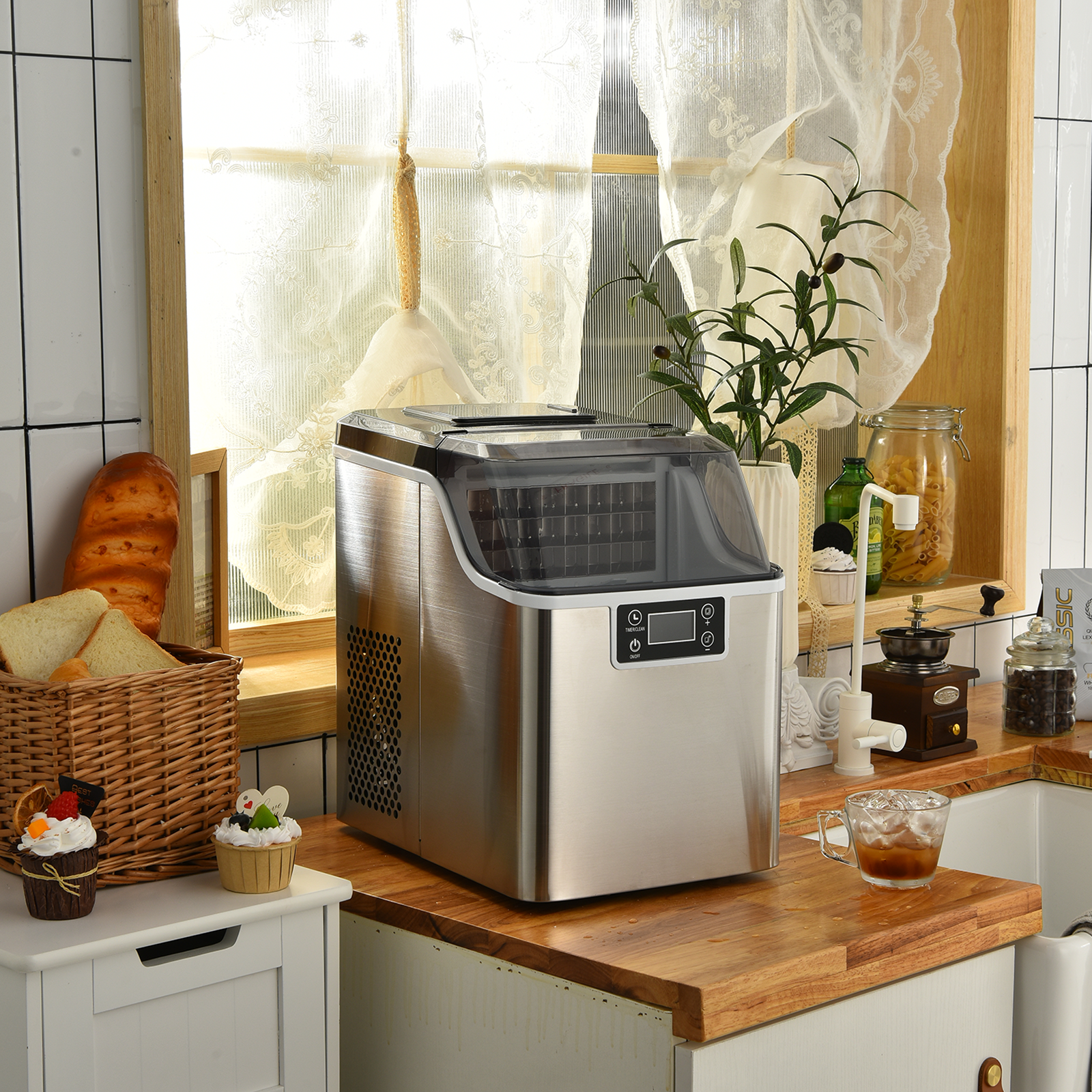 Electric Portable Countertop Ice Maker, With Scoop And Basket, Silver Ice Makers at Gallery Canada