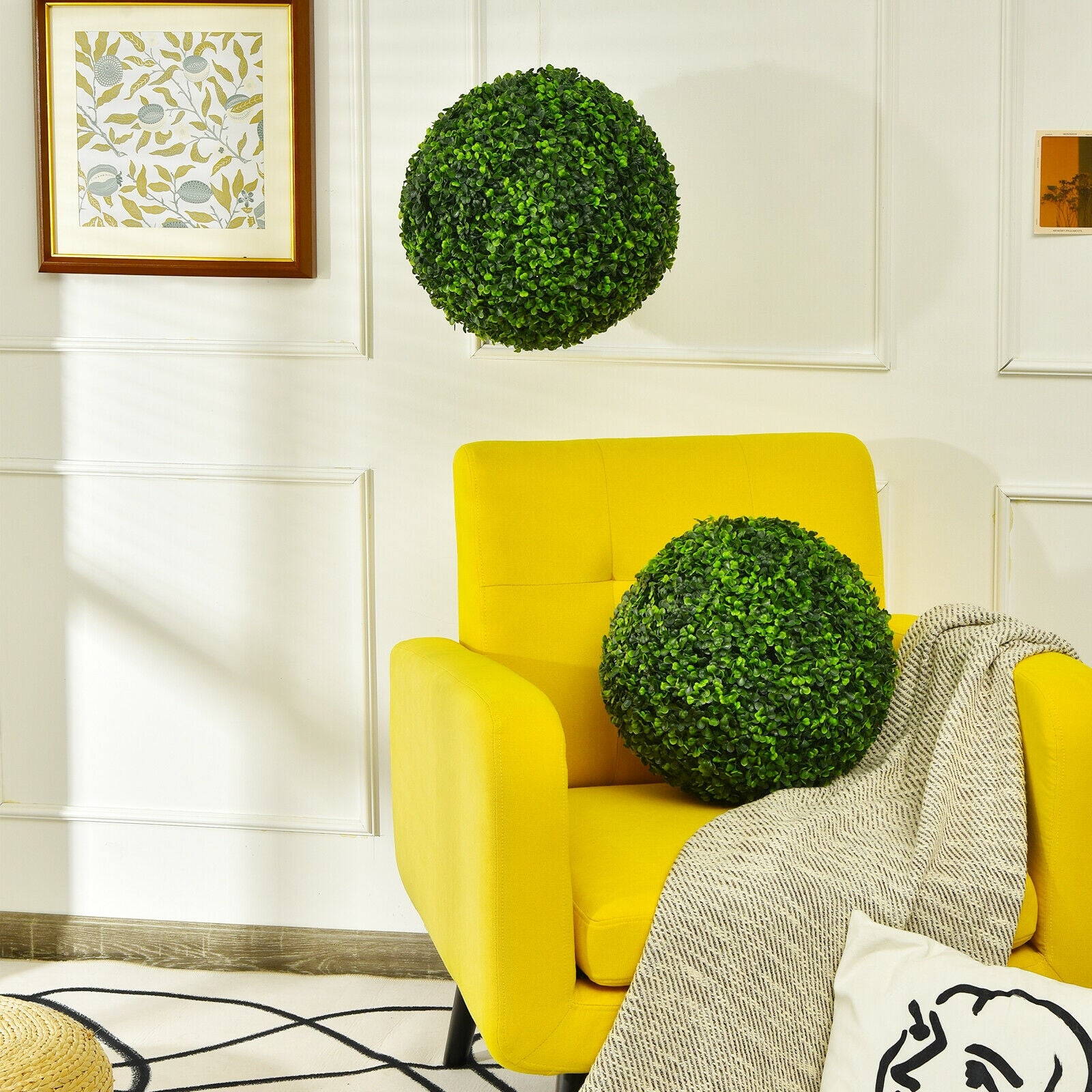 15.7 Inch Artificial Boxwood Topiary Ball Tree Set, Green Faux Plants at Gallery Canada