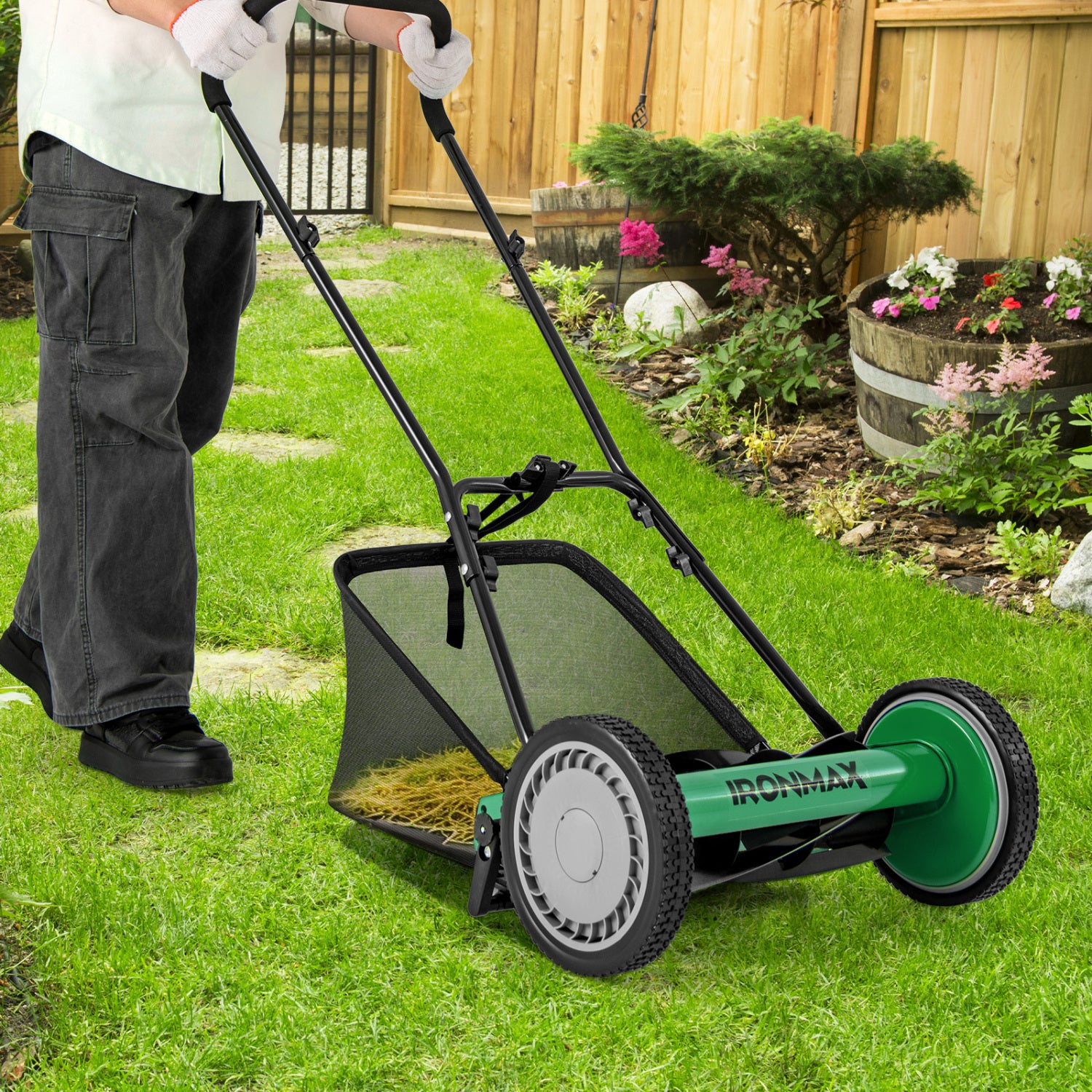 16 Inch Push Lawn Mower, 5 Steel Blades, Grass Catcher Bag, Green Lawn Care Tools at Gallery Canada