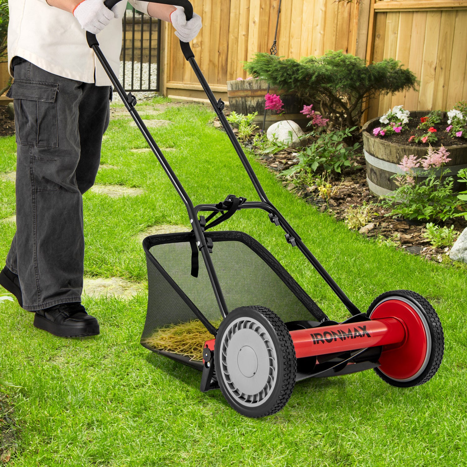 16 Inch Push Lawn Mower, 5 Steel Blades, Grass Catcher Bag, Red Lawn Care Tools at Gallery Canada