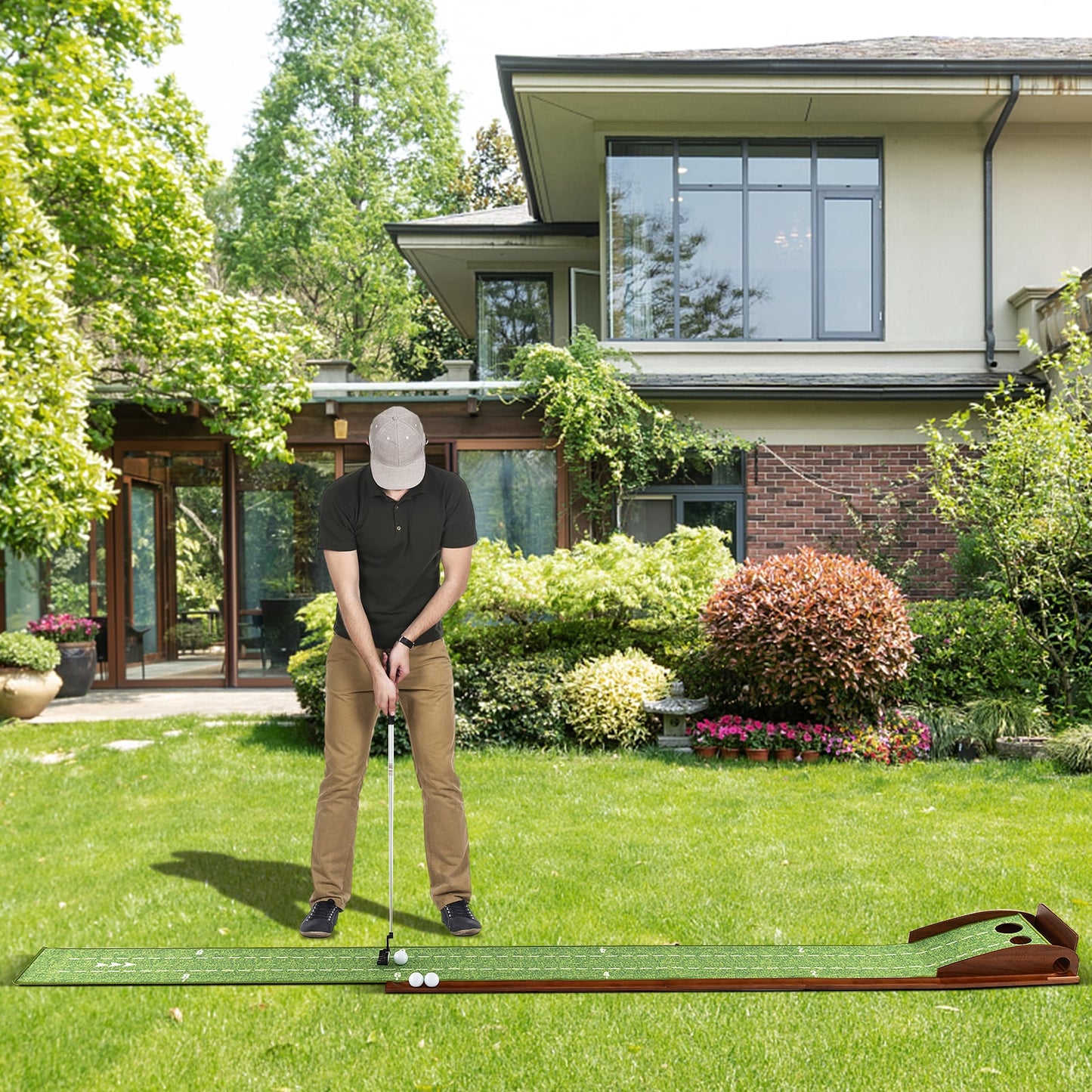 Golf Putting Mat, Auto Ball Return, 2 Hole Sizes, Green Golf at Gallery Canada