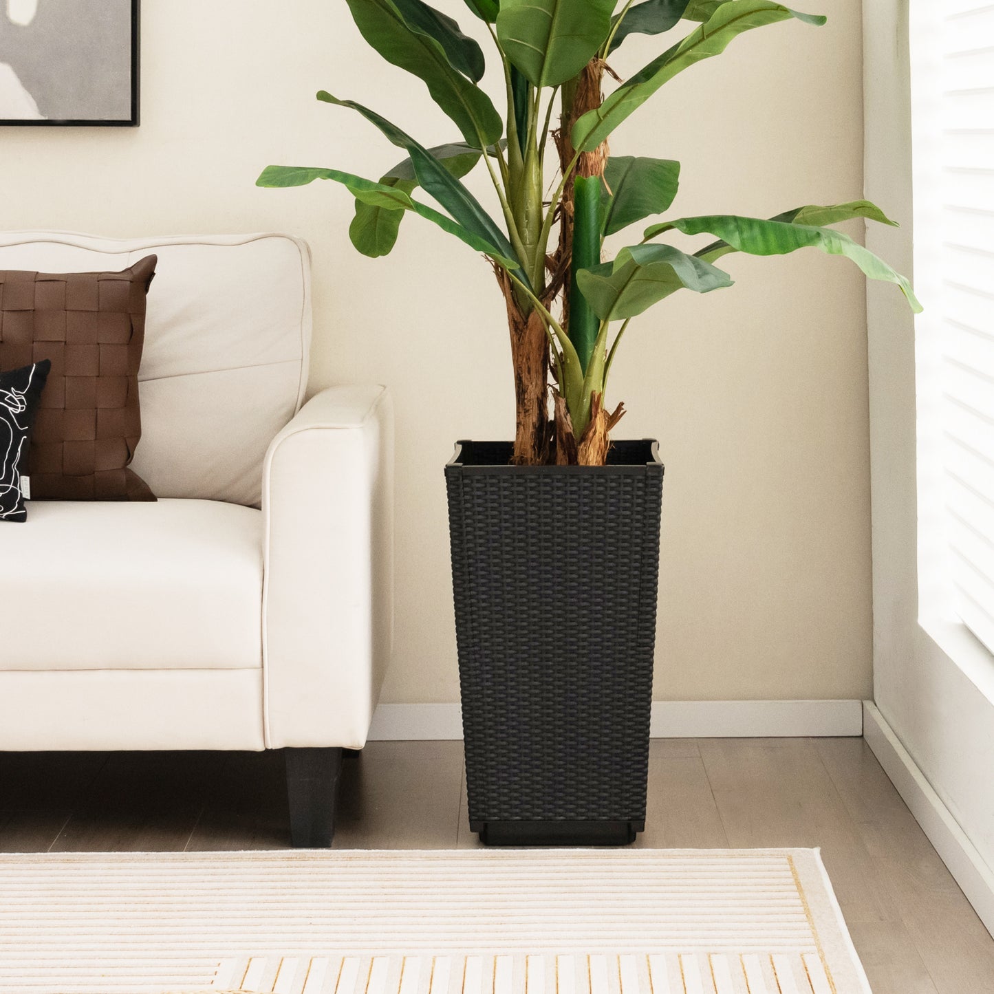 Outdoor Wicker Flower Pot Set, 2-Piece, Black Raised Garden Beds at Gallery Canada