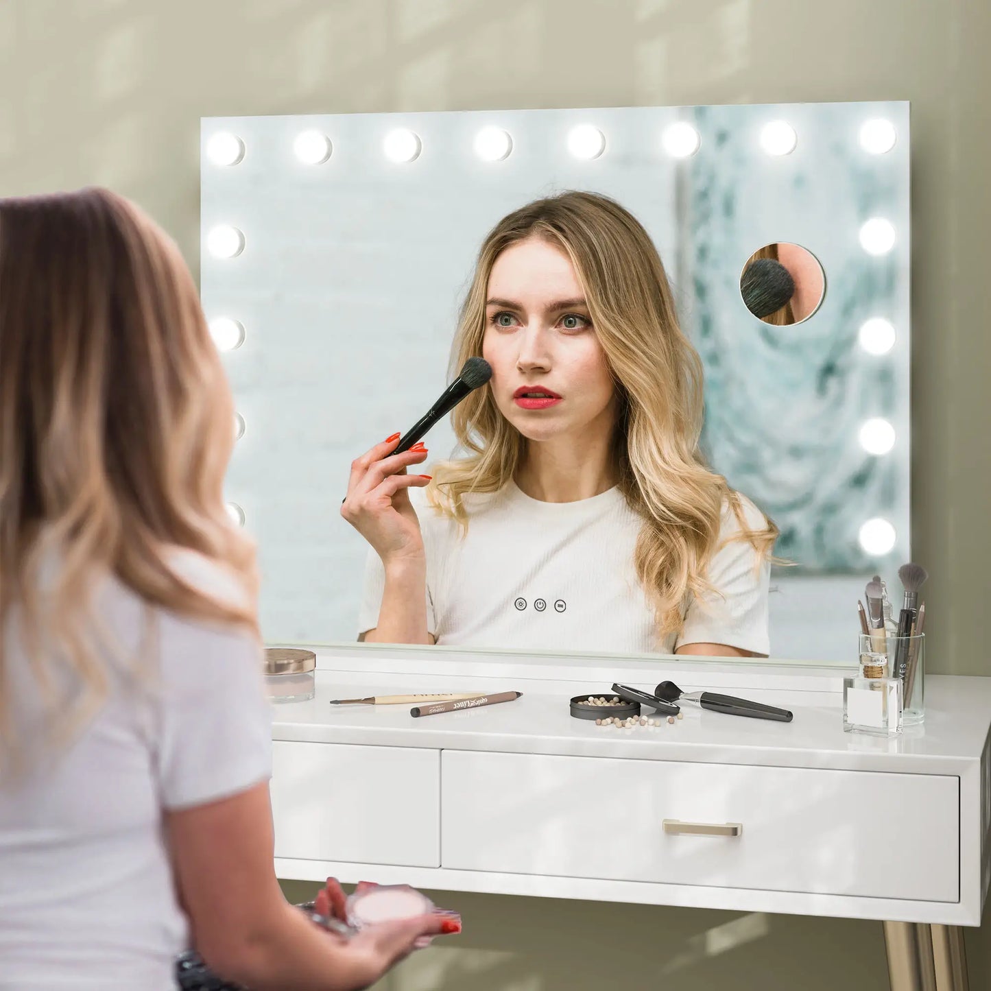 Hollywood Vanity Mirror With Lights, 31.5" x 24.4", White, 3 Colour, 10X Magnifying, USB Port, White Dressing & Vanity Tables at Gallery Canada