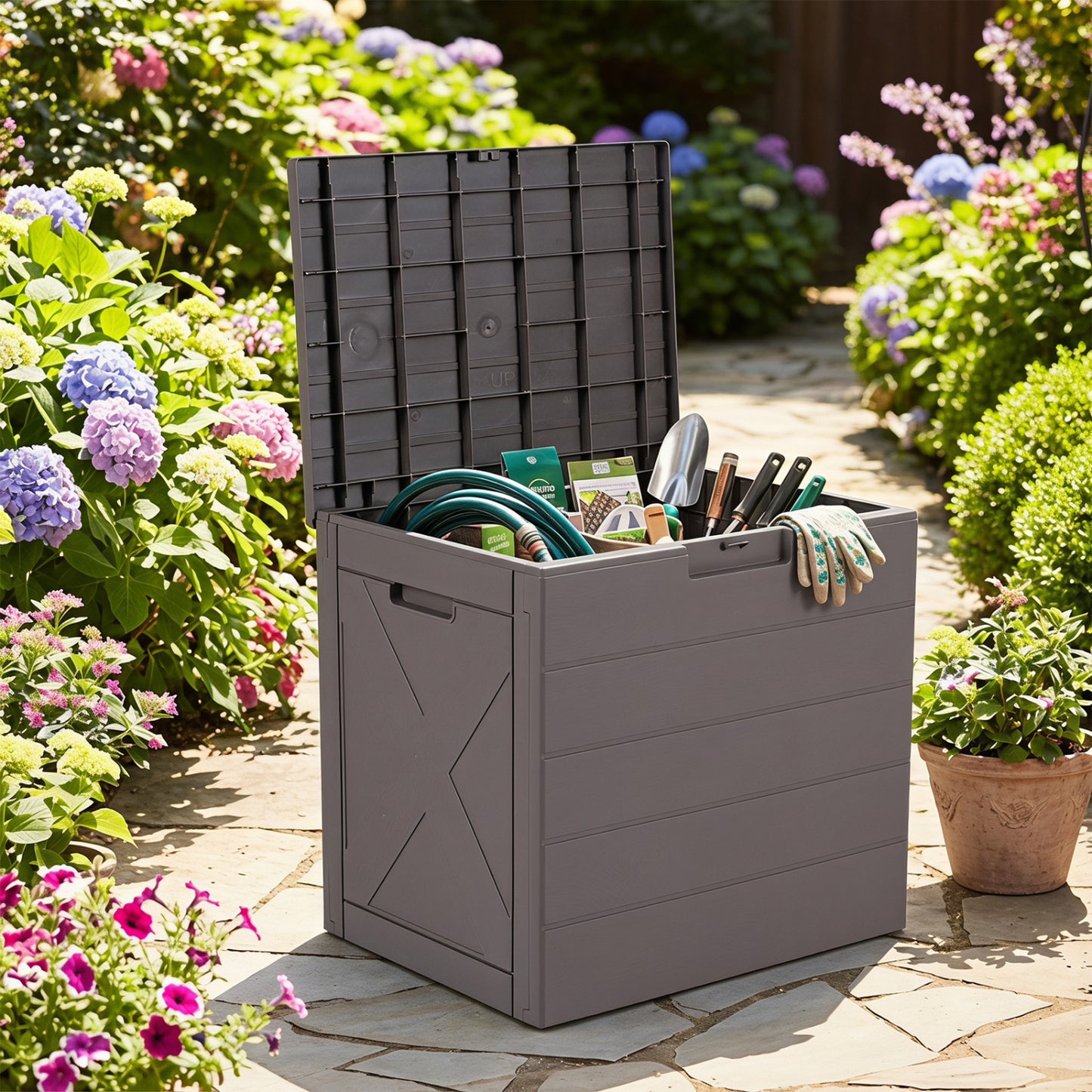 25 Gallon Storage Bin With Lid, Gray
