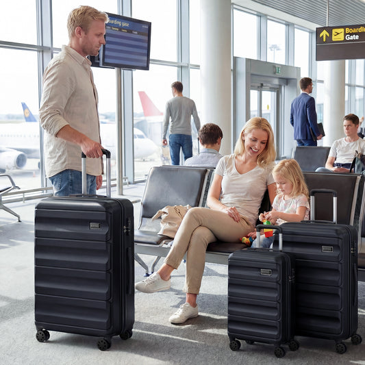 3-Piece Hardside Luggage Set 20/24/28 Inch Lightweight Hardside Suitcases, Black Camping Black at Gallery Canada