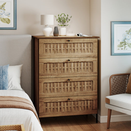 4-Drawer Dresser with Interlocking Mechanism and Metal Legs for Bedroom, Oak Dressers & Chests Oak at Gallery Canada