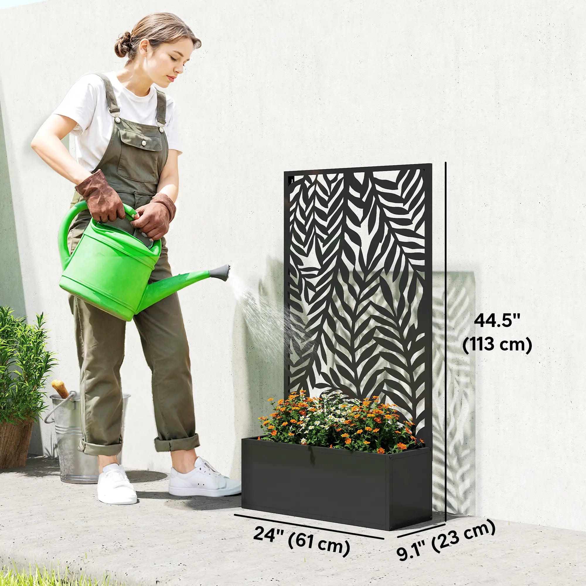 Metal Planter Box With Trellis, 44.5