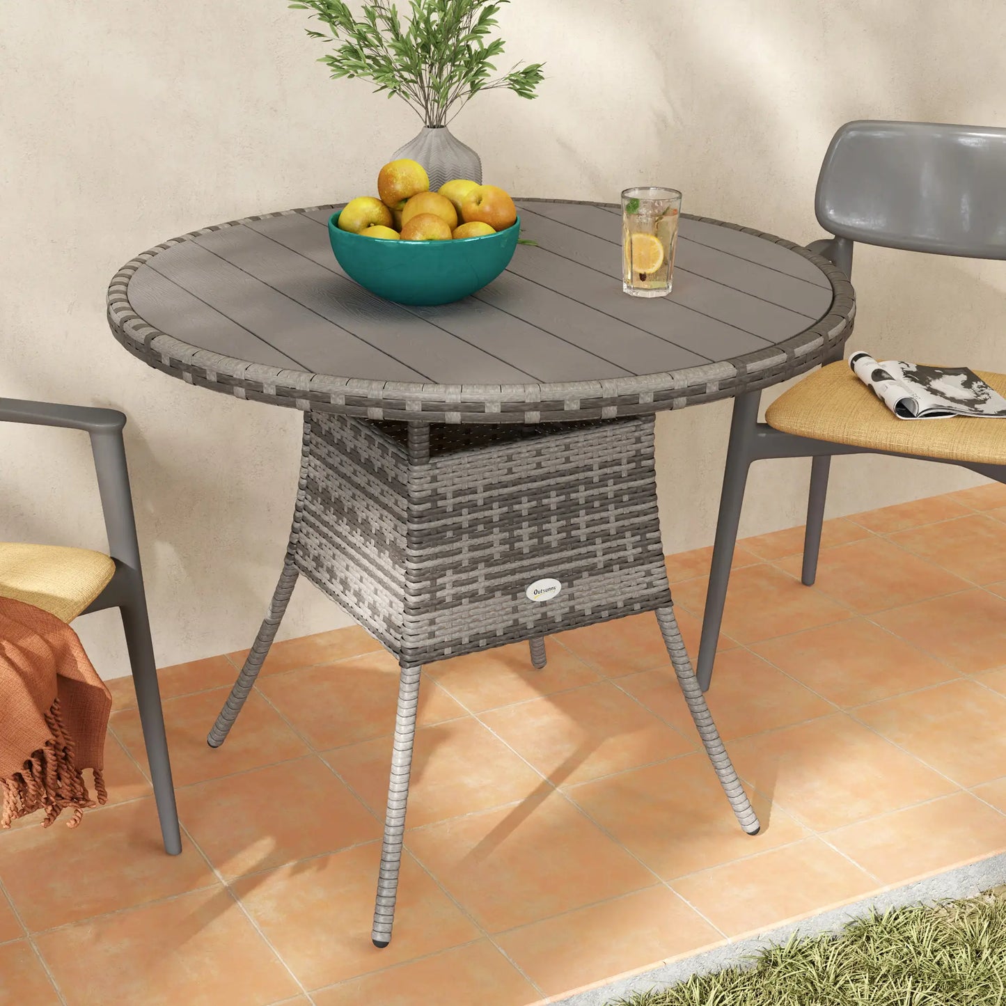 35.4" Outdoor Wicker Dining Table, PE Rattan Patio Furniture, Grey Patio Dining Tables at Gallery Canada