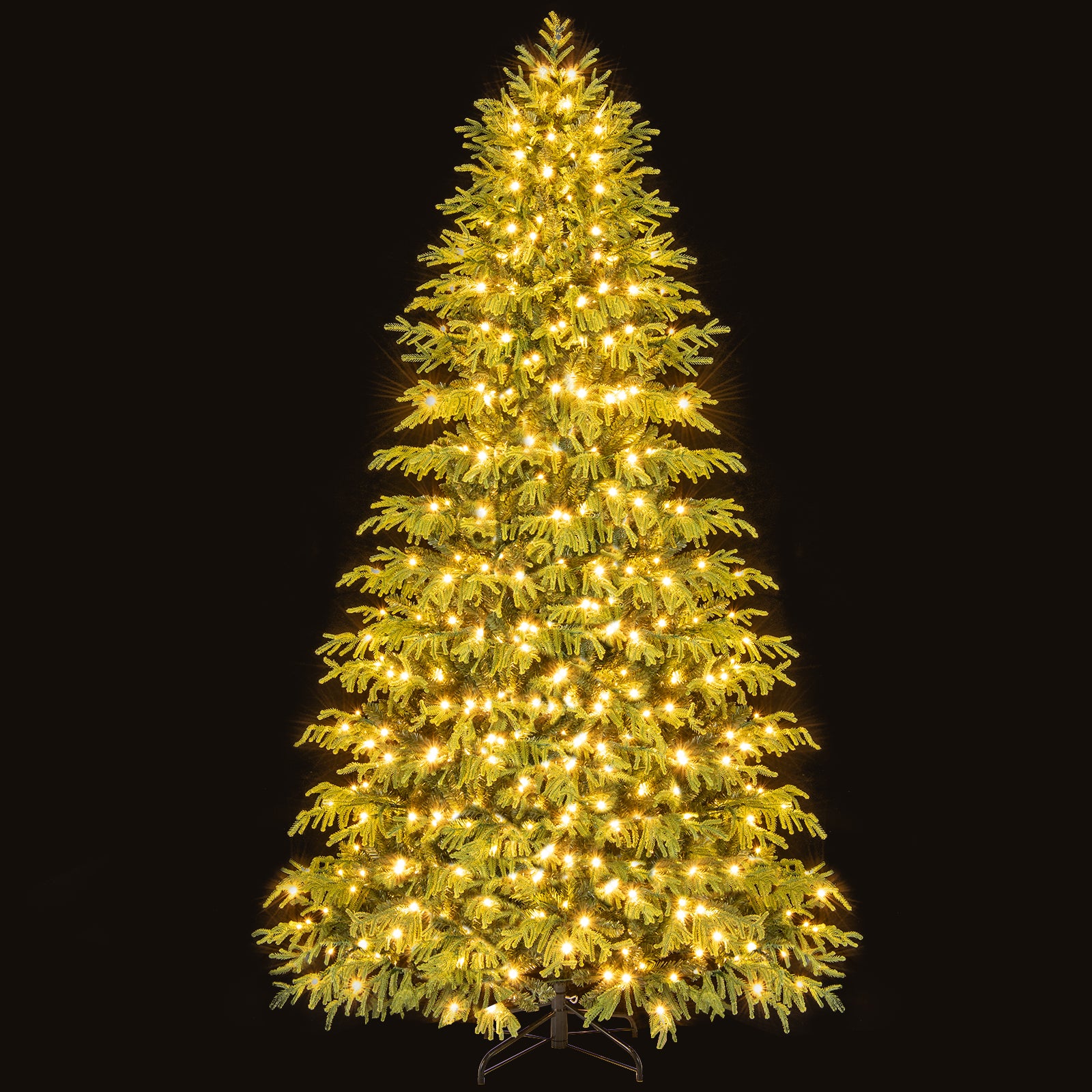 Artificial Christmas Tree With LED Lights, PVC Mixed Branch Tips, 8 Feet, Green Christmas Tree at Gallery Canada