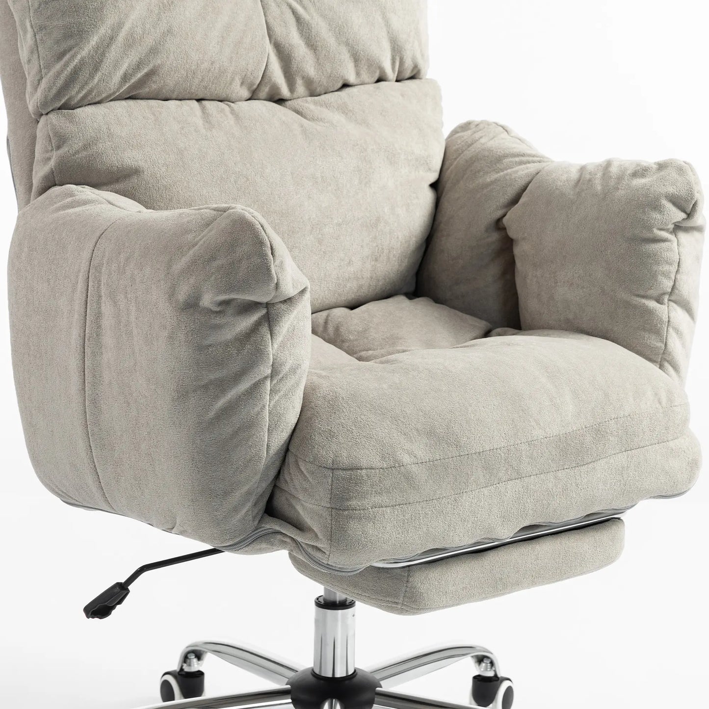 Ergonomic Reclining Gaming Chair With Foot Rest, Light Grey Office Chairs at Gallery Canada