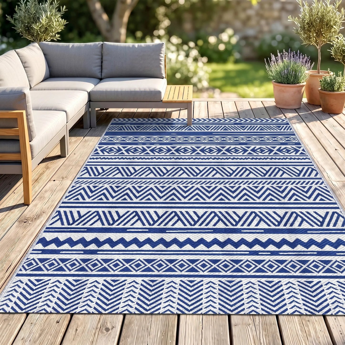 Reversible Outdoor Rug, Patio Floor Mat, 6' x 9', White, Dark Blue Garden Decor at Gallery Canada
