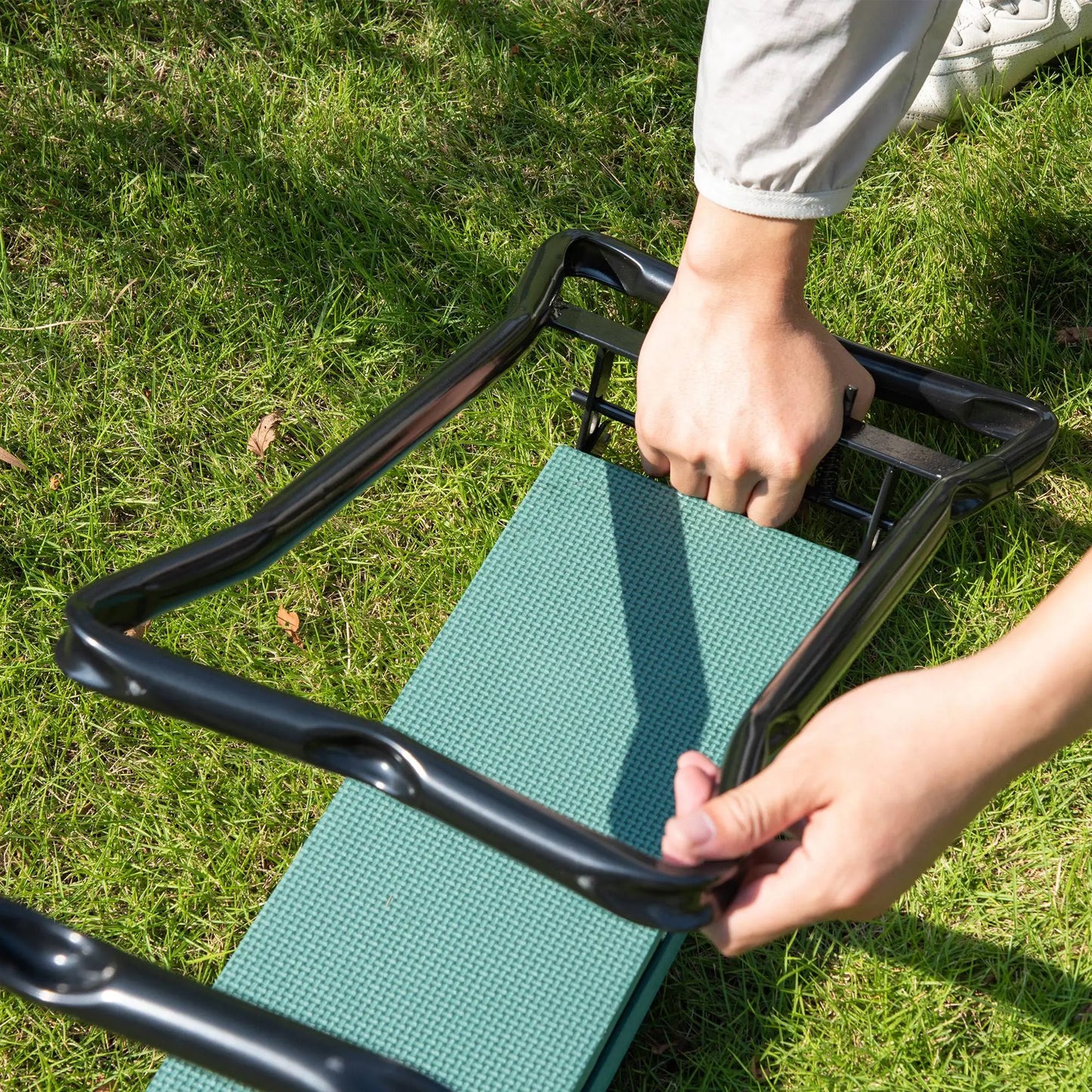 Garden Kneeler Seat Stool, Folding Gardening Chair with Thick Pad Garden Accessories at Gallery Canada