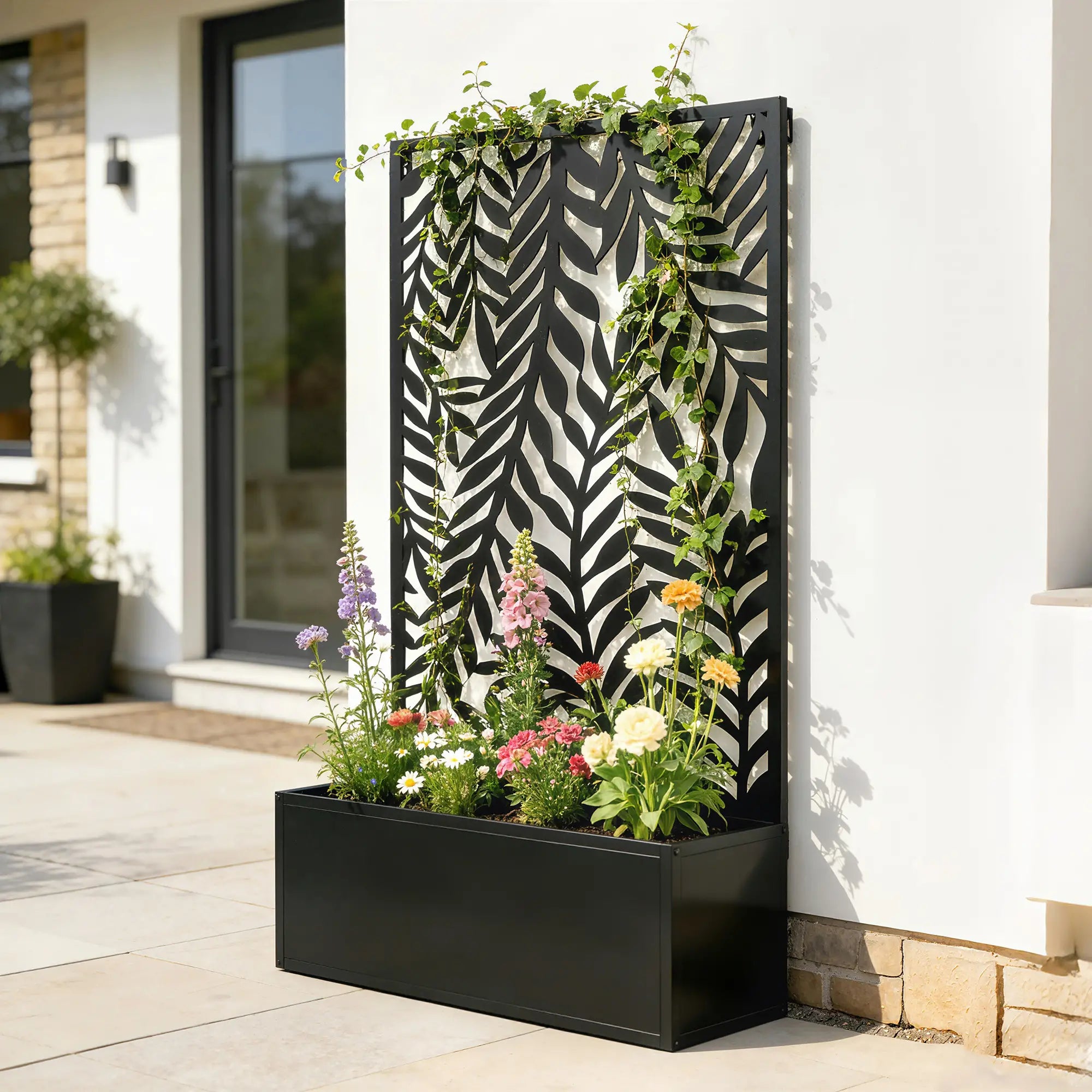 Metal Planter Box With Trellis, 44.5