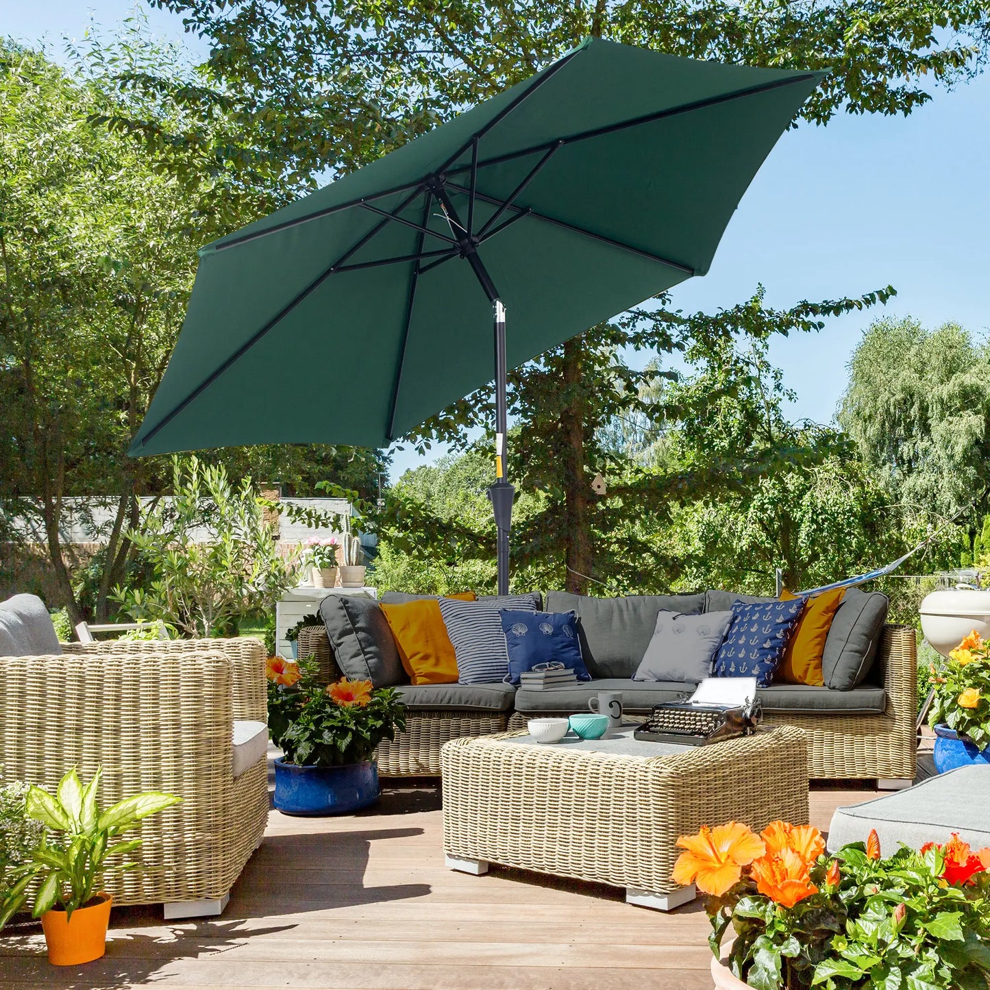 8.5FT Round Garden Parasol, 6 Ribs, Tilt Canopy, Crank Handle, Green Sun Umbrellas at Gallery Canada