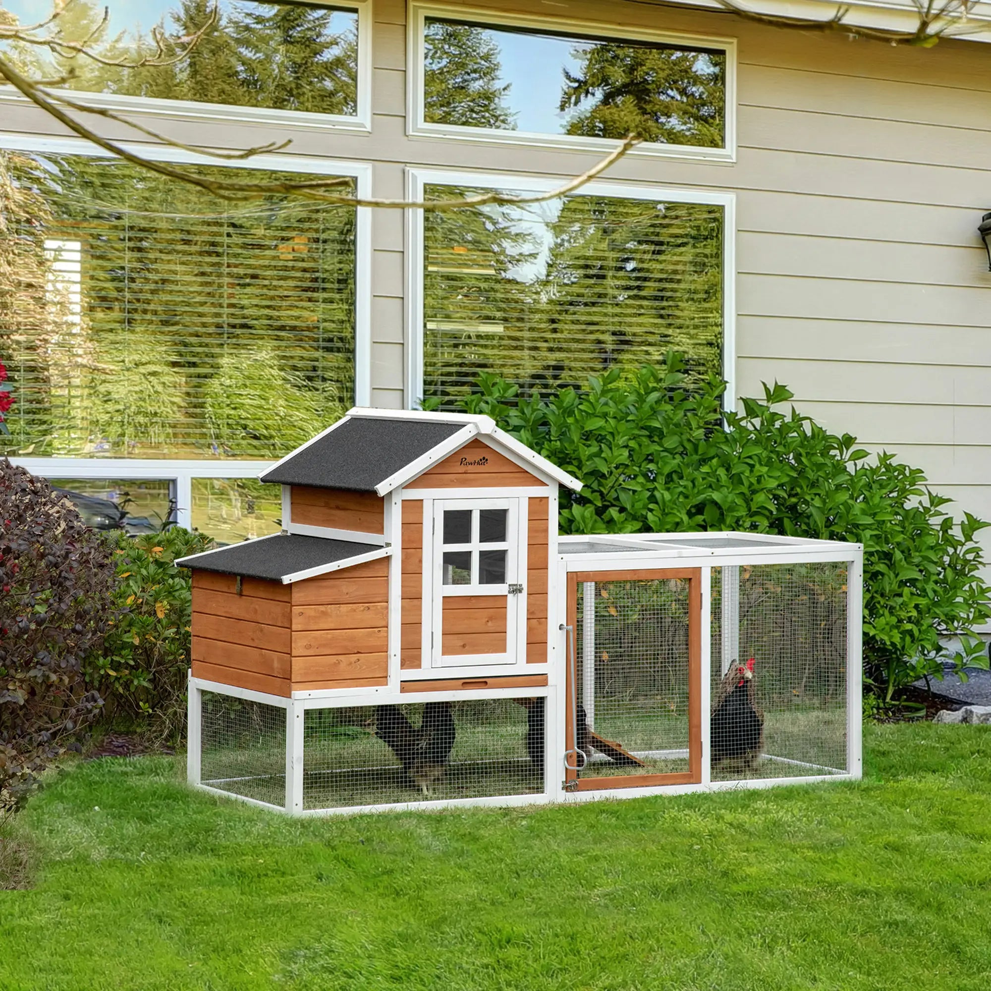 Large Chicken Coop With Nesting Box, For 2-4 Chickens, Orange And White Chicken Coops at Gallery Canada