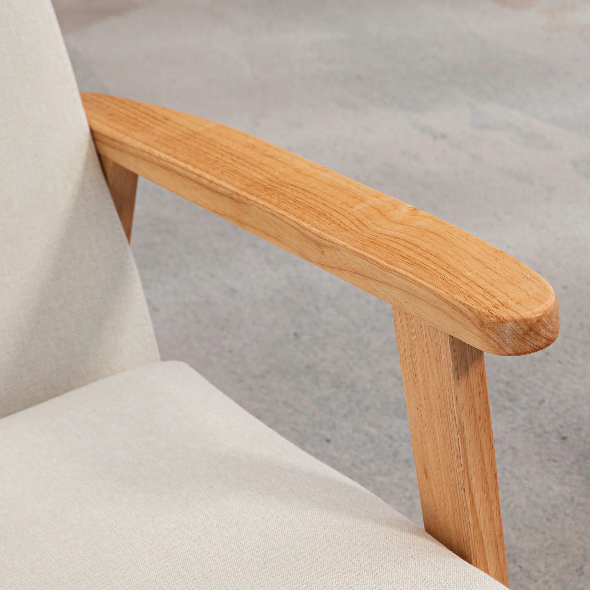 Mid-Century Modern Accent Chair Retro Fabric Armchair Wooden Arm Upholstered Lounge Chair for Living Room Cream White Accent Chairs at Gallery Canada