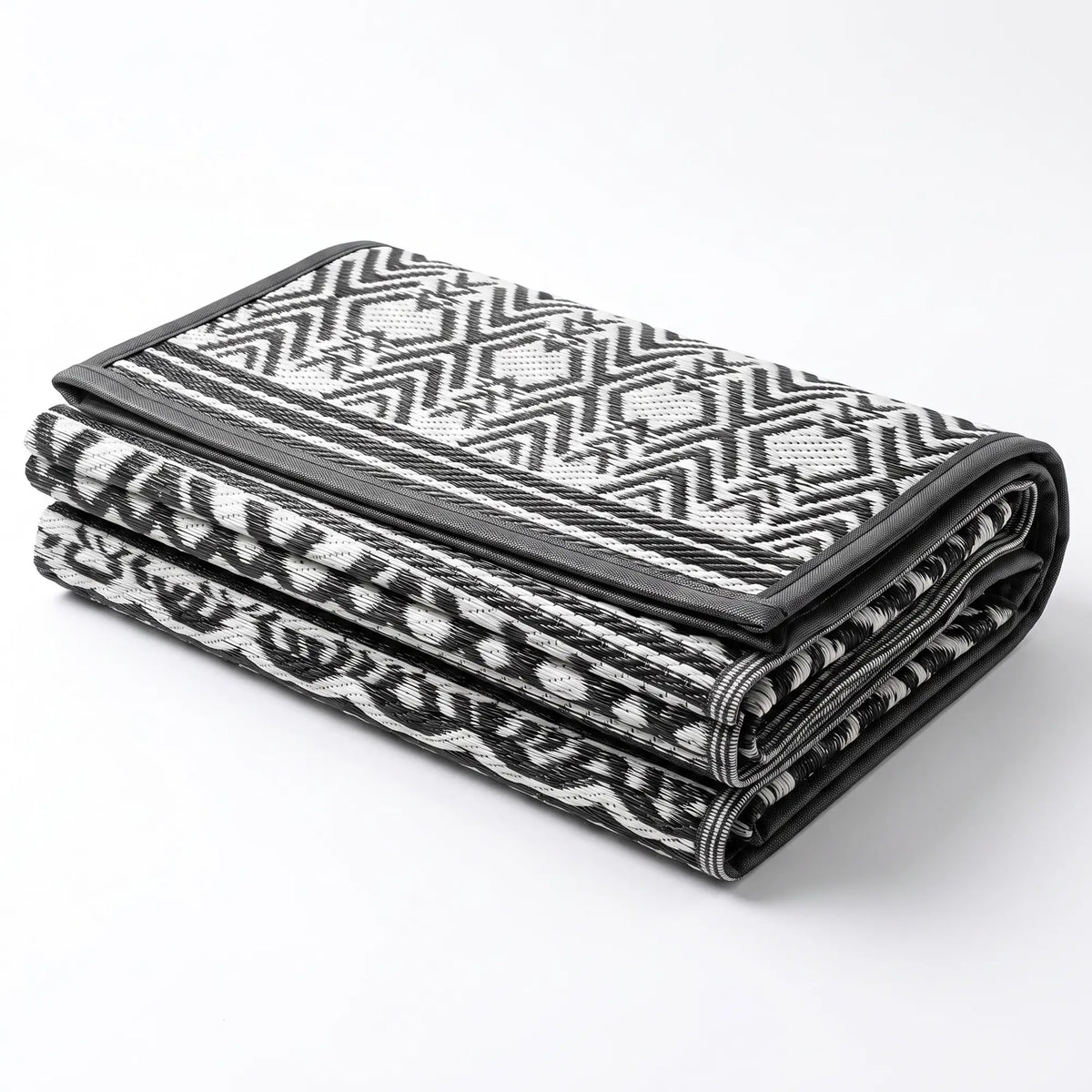Reversible Outdoor Rug With USB Lights, 12' x 9', Carry Bag For Camping Outdoor Reversible Rugs at Gallery Canada
