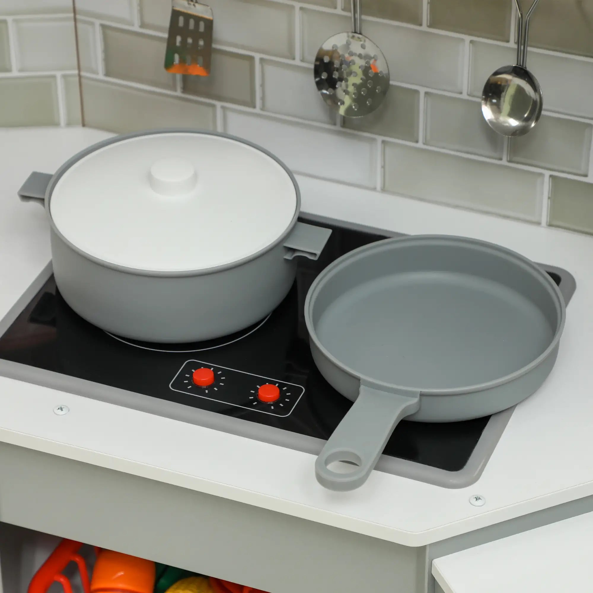 Corner Play Kitchen, Pretend Play Set with Lights, Sounds, Stove Play Kitchen at Gallery Canada
