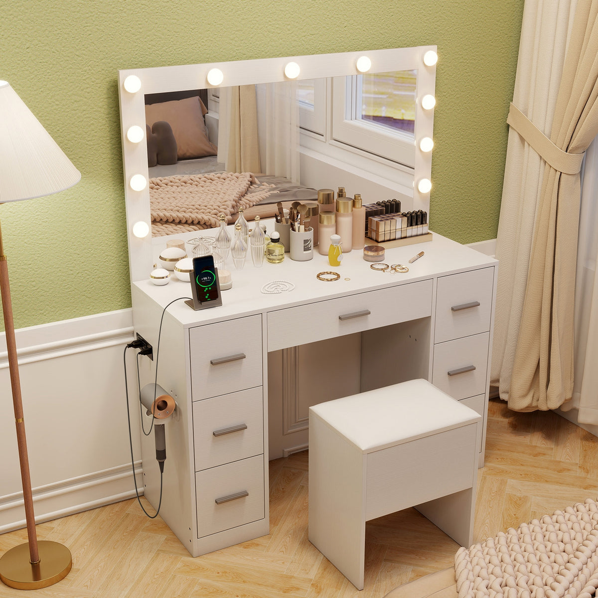 43.5-Inch Vanity Desk With Mirror, Lights, White Makeup Vanities at Gallery Canada