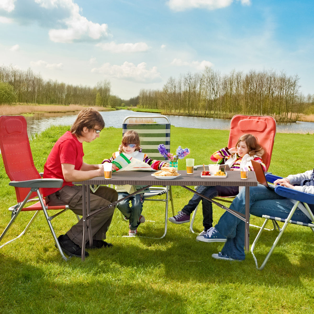 5FT Folding Picnic Table, Rattan Grain HDPE Tabletop, Sturdy Metal Frame, Coffee Patio Dining Tables at Gallery Canada