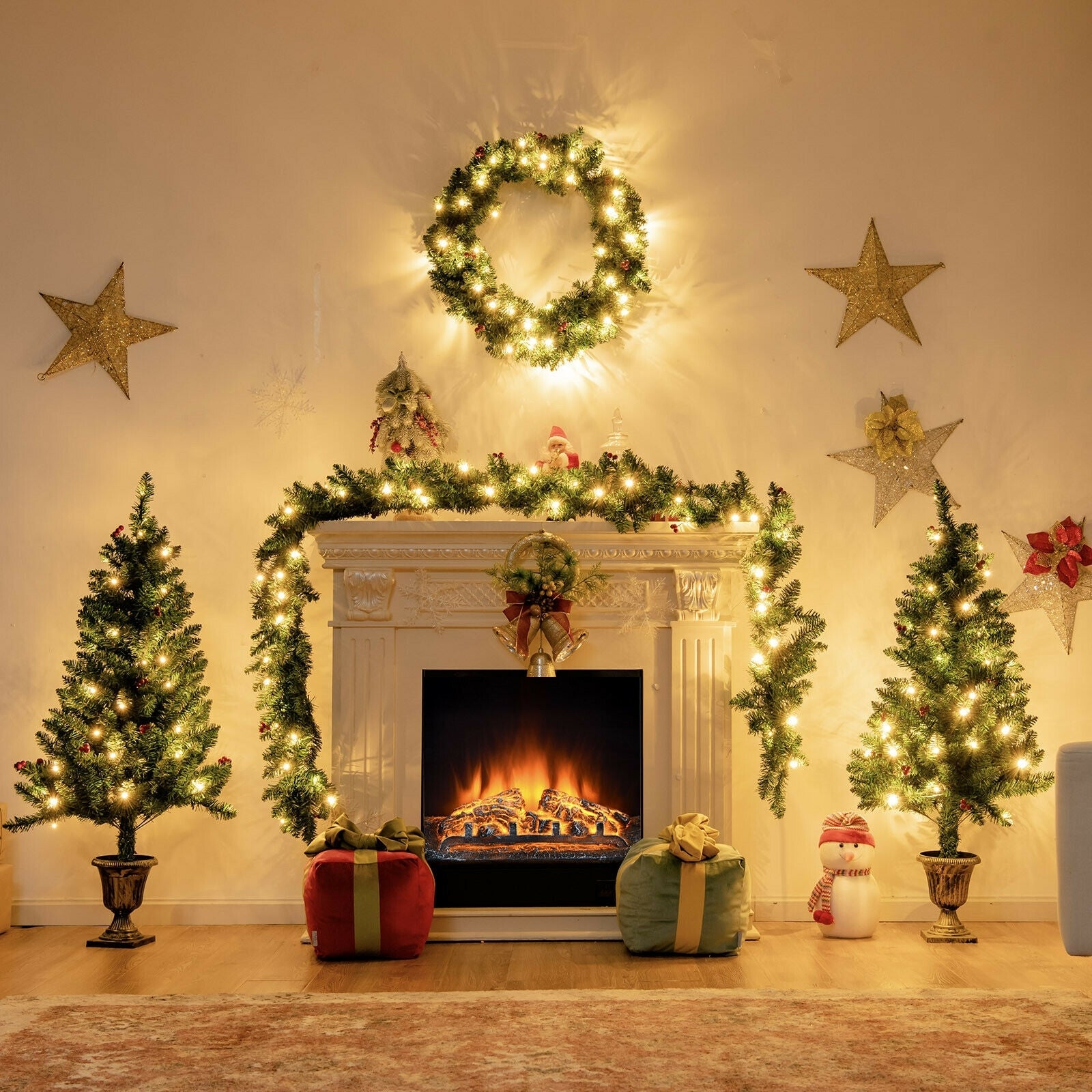 Christmas Decoration Set, Garland Wreath, Entrance Trees, Green Christmas Decor & Accessories at Gallery Canada