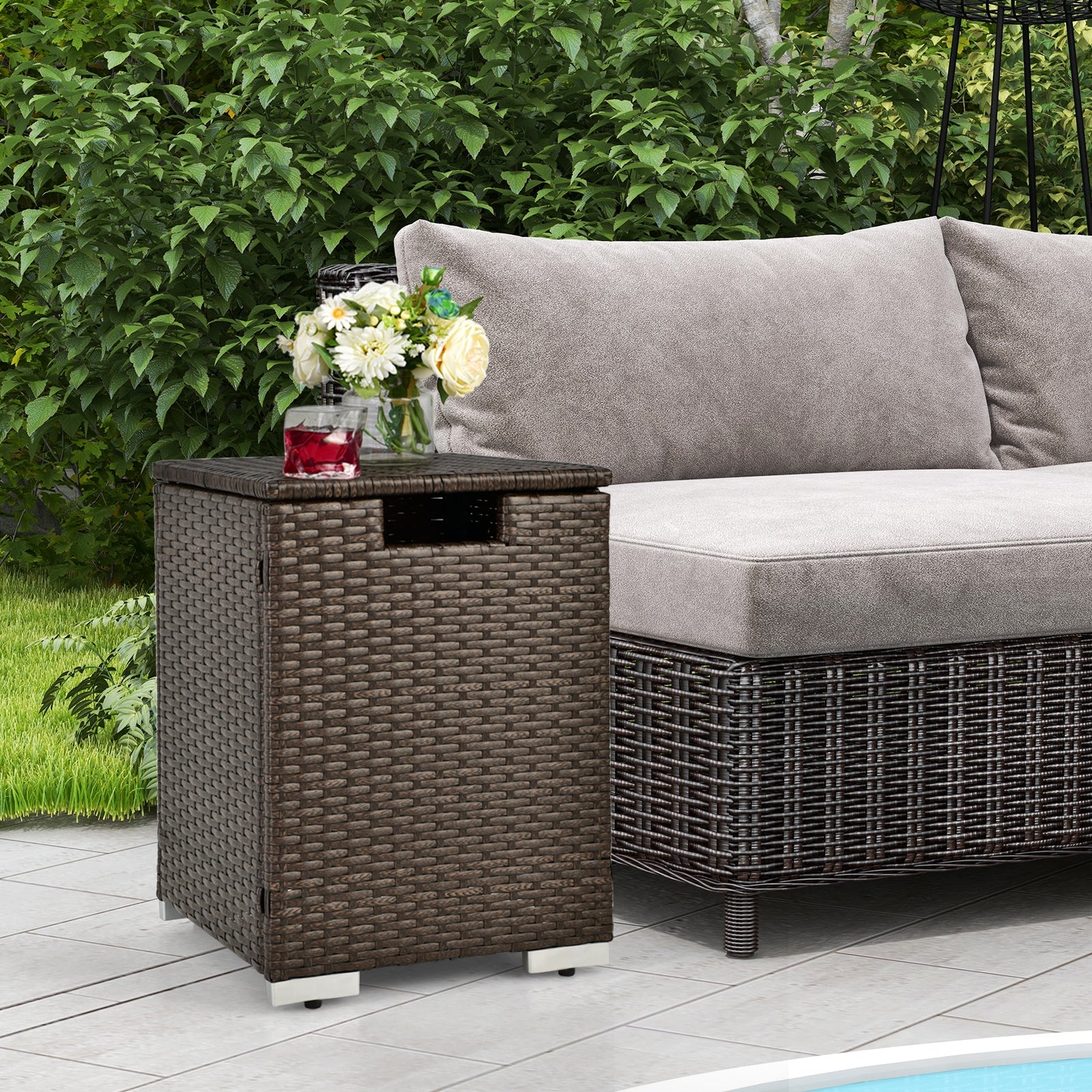 2-In-1 Patio Rattan Gas Propane Tank Cover, 20 lbs, Brown Fire Pits at Gallery Canada