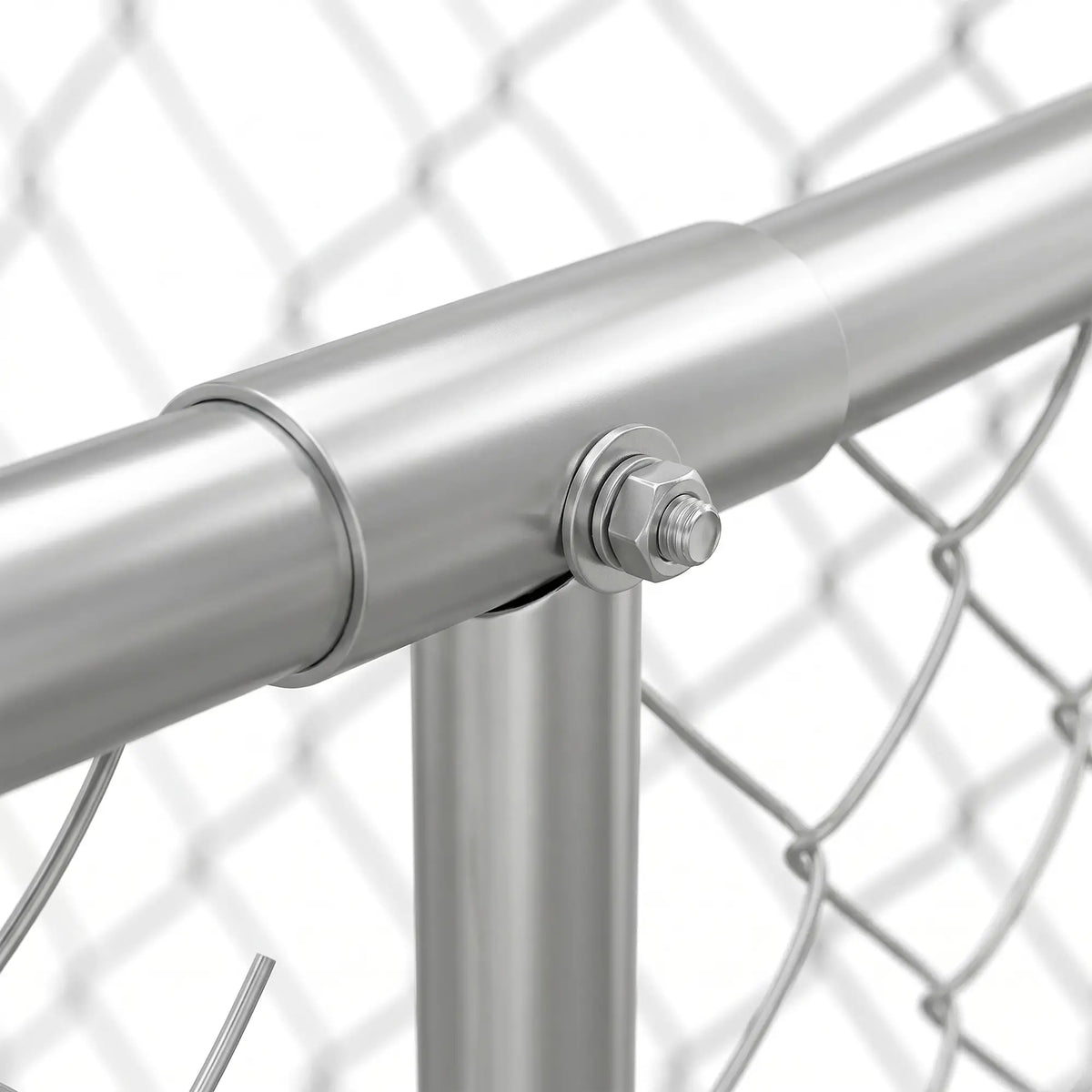 6.6' x 6.6' x 4.9' Outdoor Dog Kennel Galvanized Steel, Silver Dog Kennels at Gallery Canada