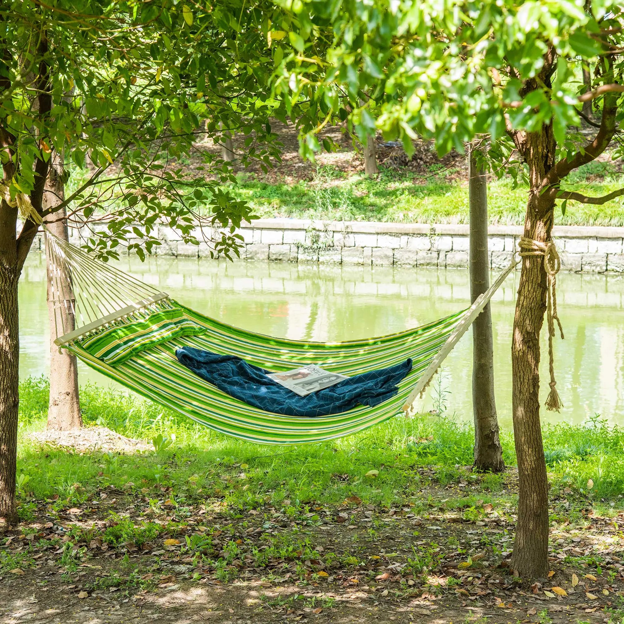 Patio Hammock With Pillow, Striped Camping Lounger, Green Camping Hammocks at Gallery Canada