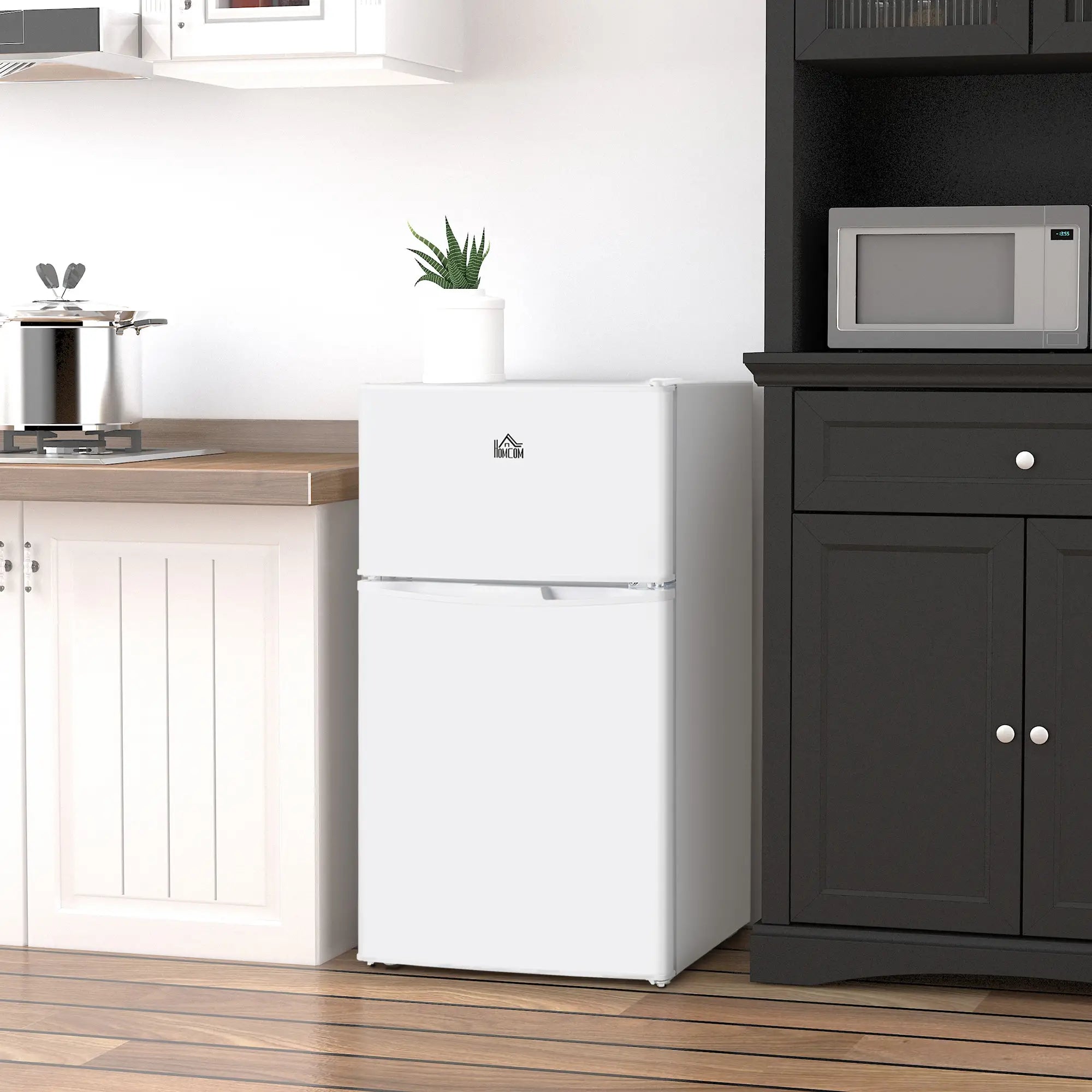 3.2 Cu Ft Compact Refrigerator, Mini Fridge with Freezer, Adjustable Shelves, White Small Kitchen Appliances at Gallery Canada